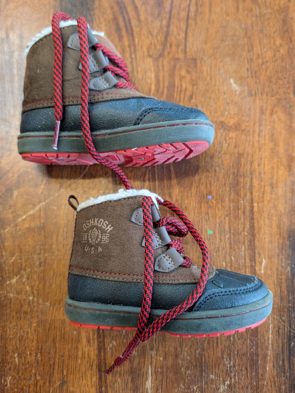 Oshkosh High Boots Toddler Size 6 Brown Sherpa Lined Winter Fall Tie Shoes